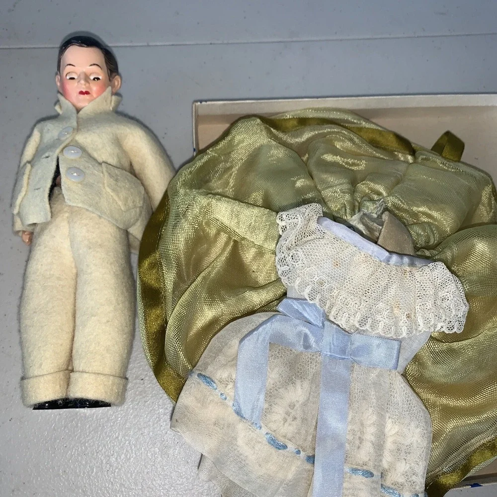 Hollywood Doll this vintage